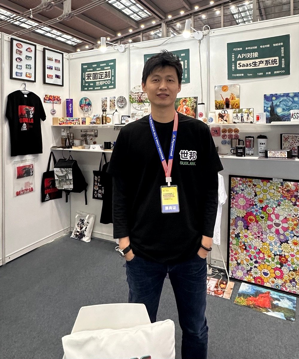 Alan — Founder of Customento at industry trade show